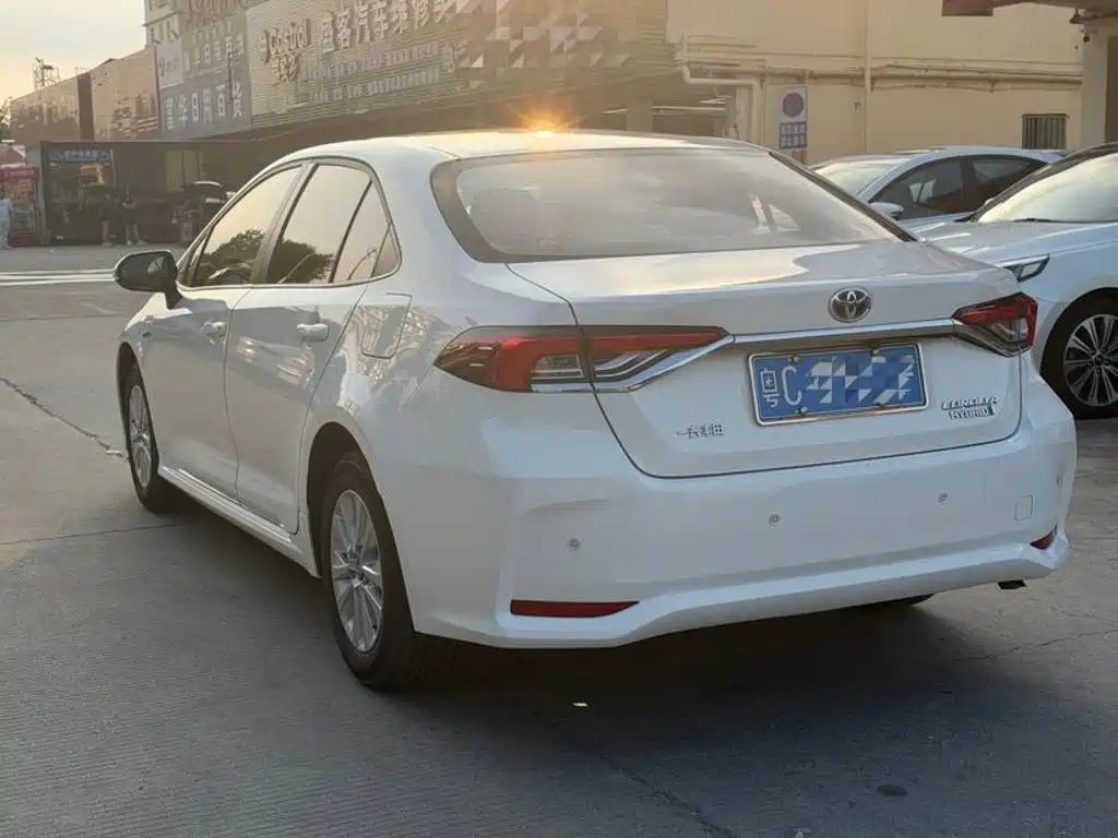 Toyota Corolla — миниатюра 6