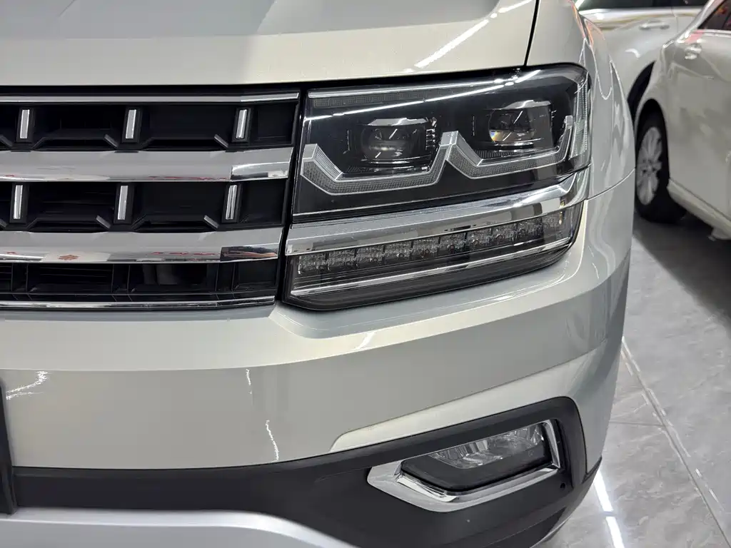 Volkswagen Teramont — миниатюра 18