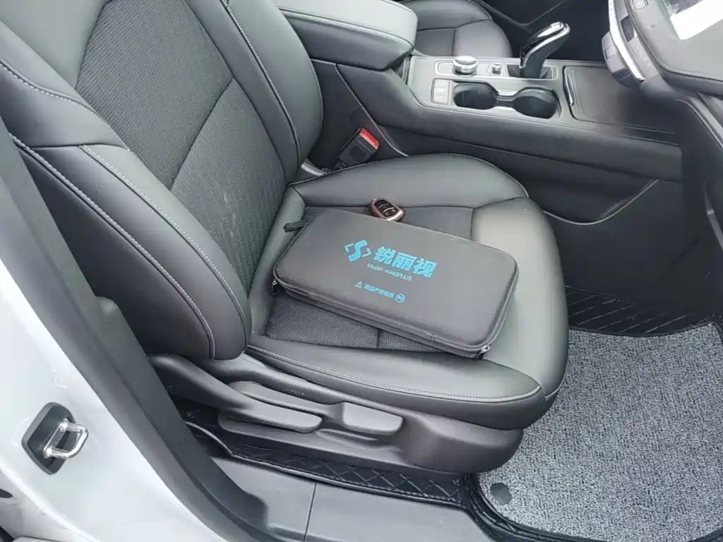 Cadillac XT4 — миниатюра 25