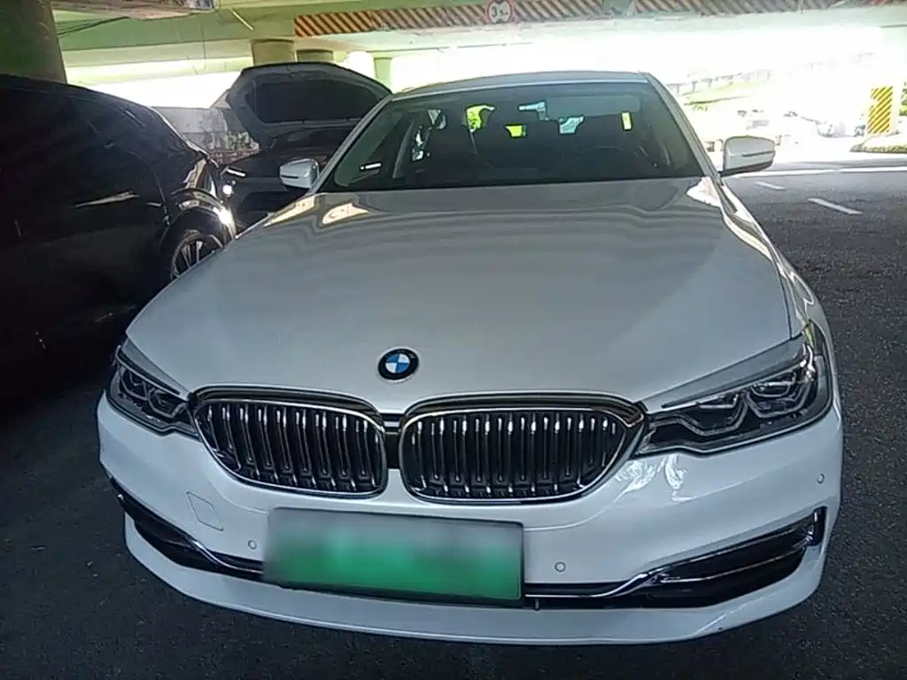 BMW 5 Series New Energy — миниатюра 3