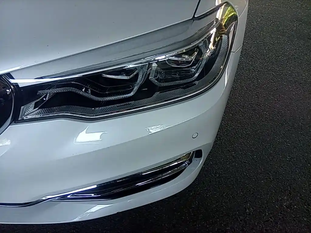 BMW 5 Series New Energy — миниатюра 24
