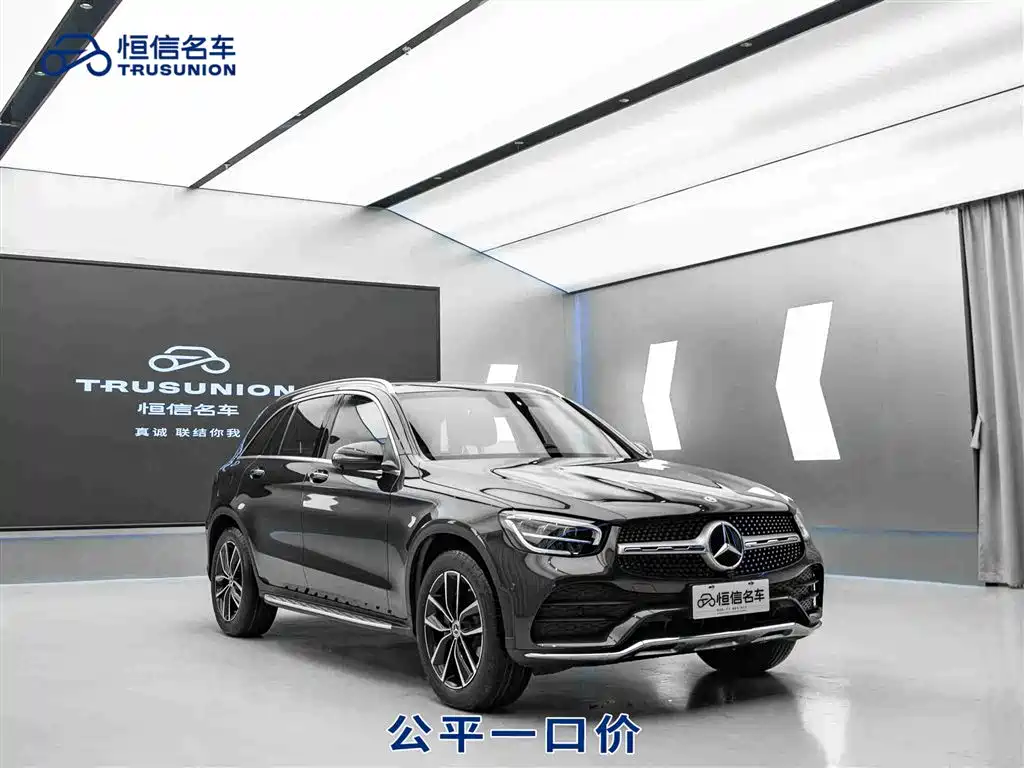 MERCEDES-BENZ GLC