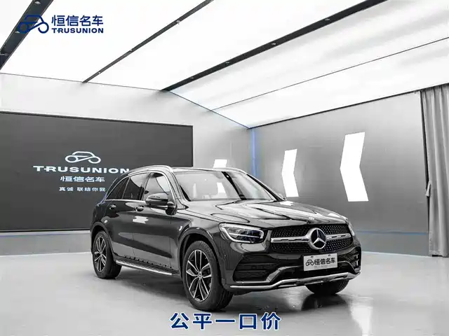 MERCEDES-BENZ GLC