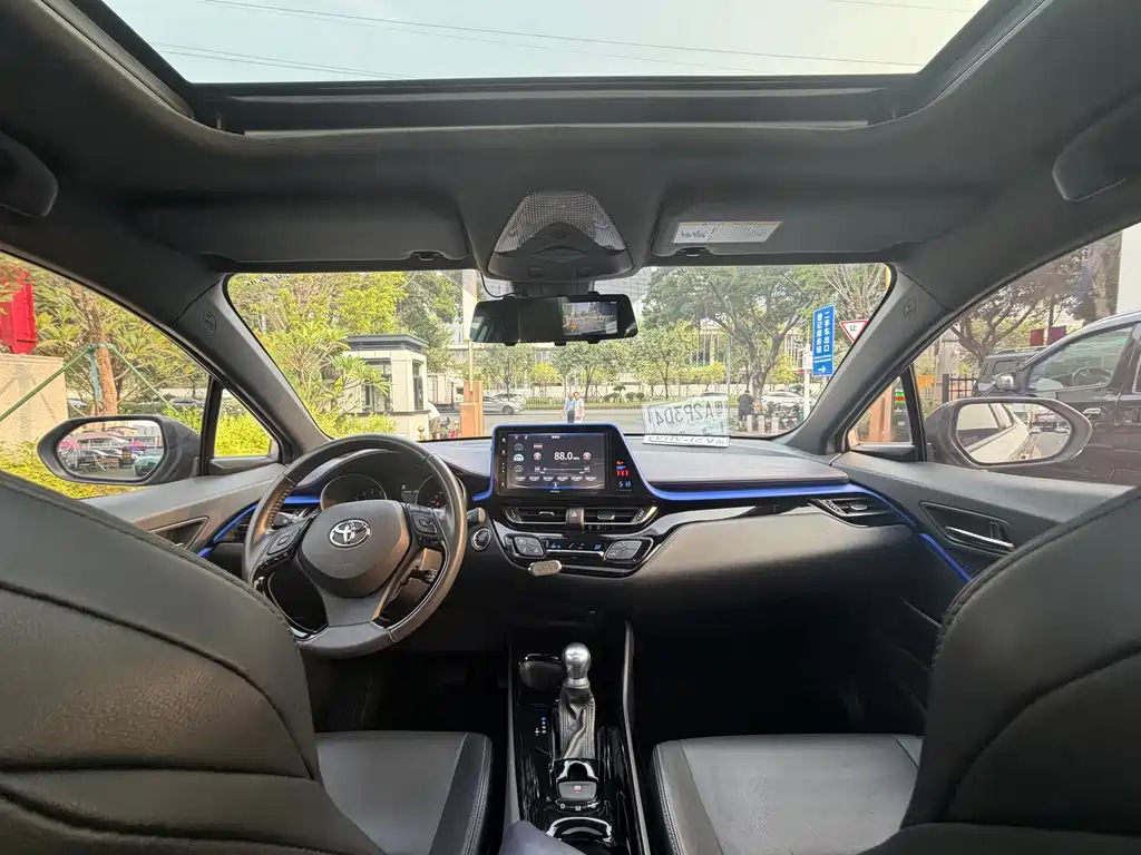 Toyota IZOA — миниатюра 8