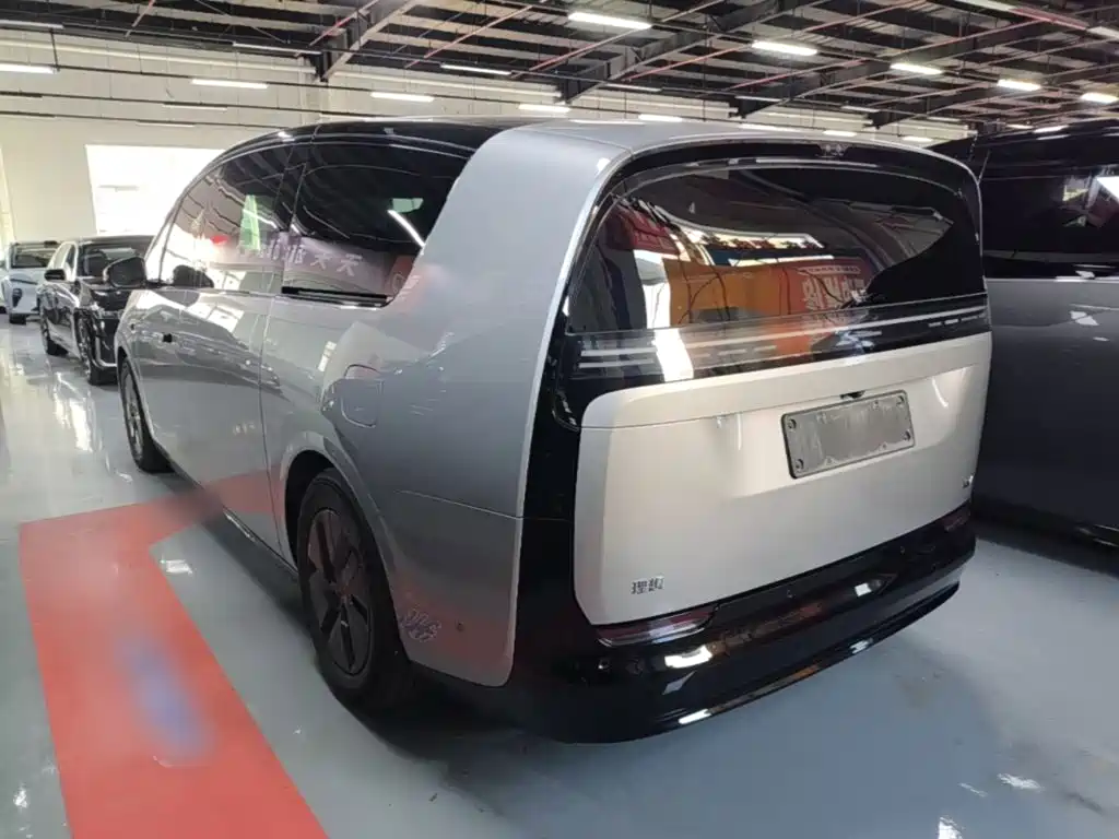 Li Auto Li MEGA — миниатюра 5