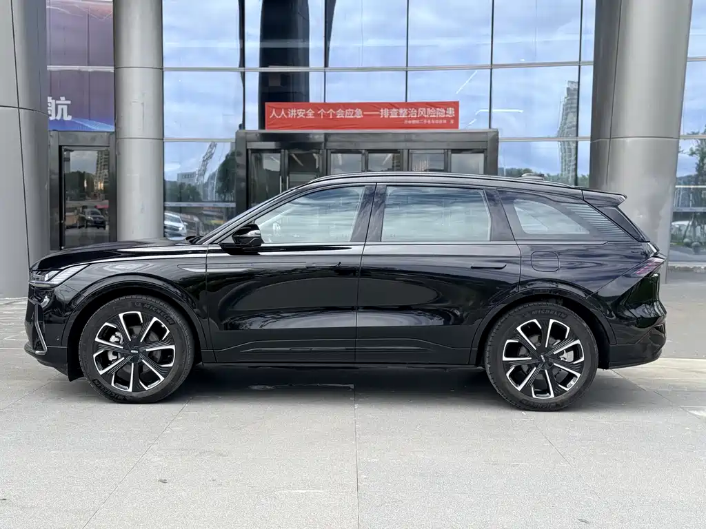 Lincoln Nautilus 2023 2.0T