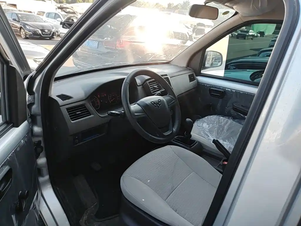 Wuling Rongguang S — миниатюра 16