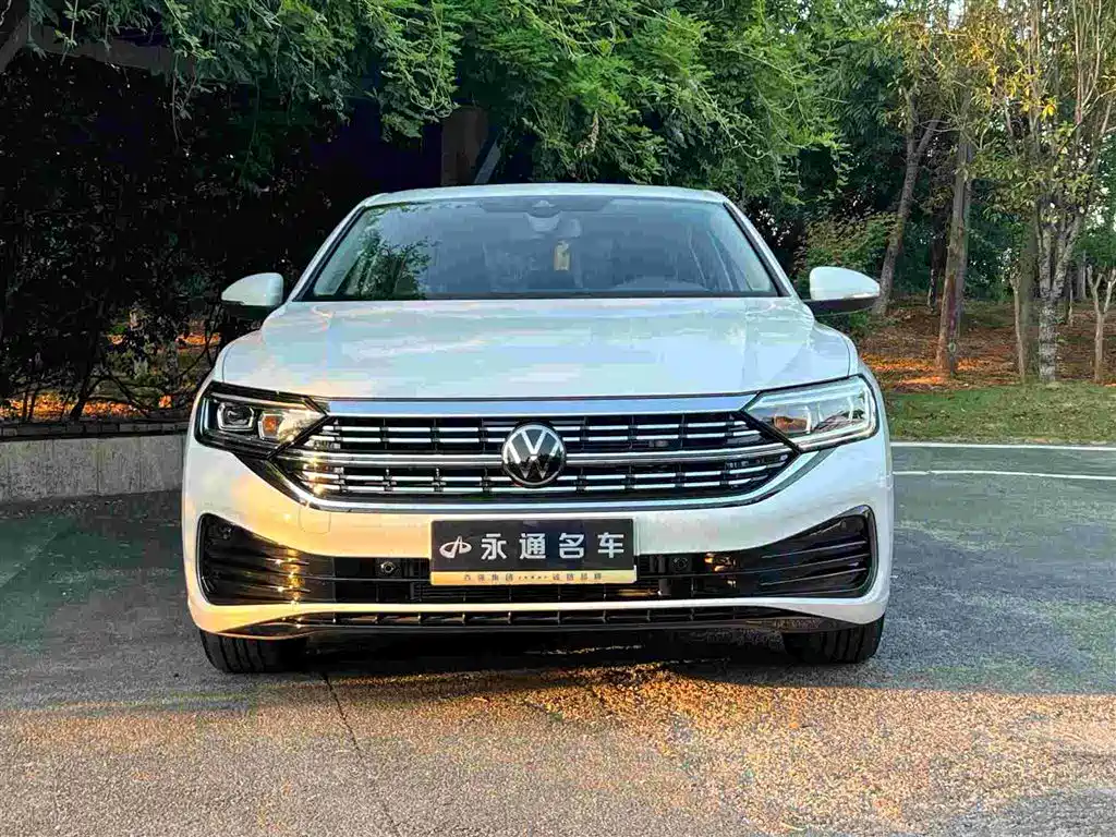 Volkswagen Sagitar 2023 300TSI DSG
