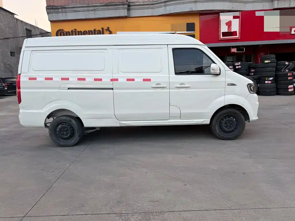 Yuan Cheng Yuan Cheng E5 — миниатюра 4