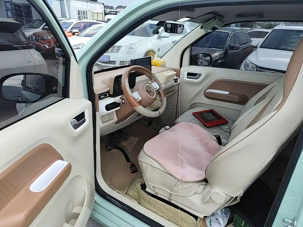 Wuling MINIEV — миниатюра 15