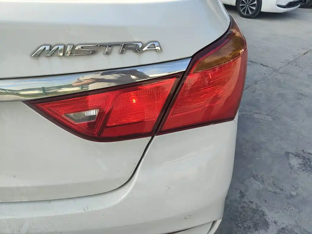 Hyundai Mistra — миниатюра 8
