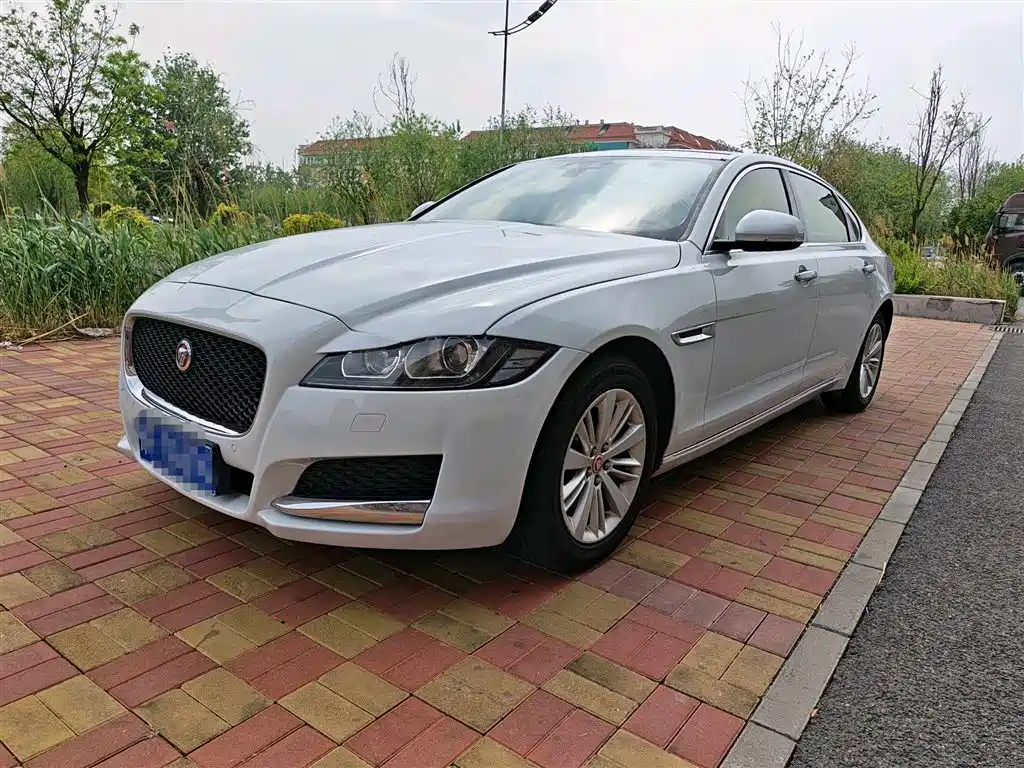 Jaguar XFL 2017