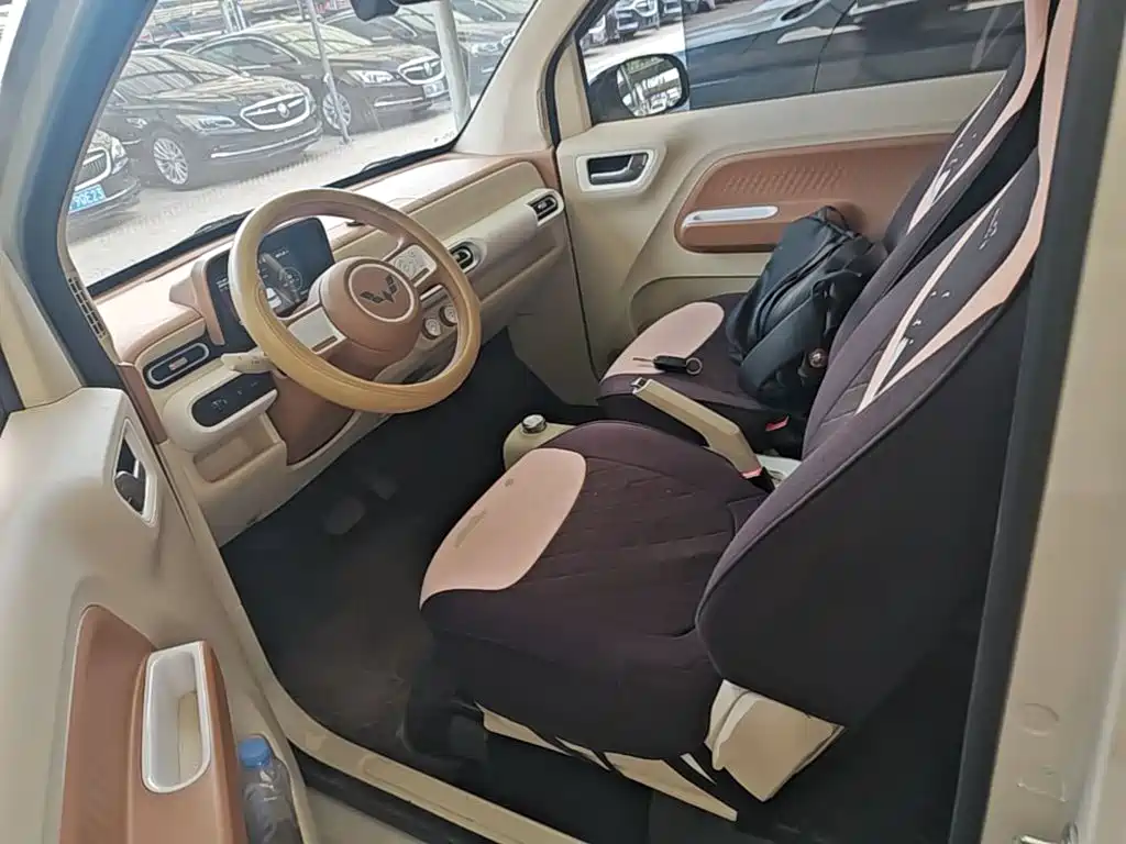 Wuling MINIEV — миниатюра 15