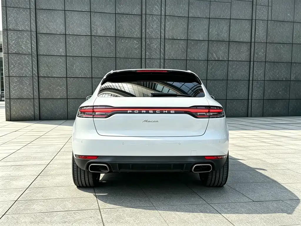Porsche Macan — миниатюра 16