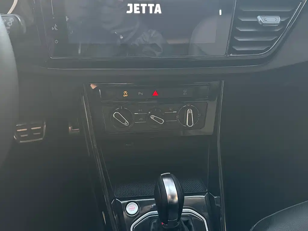 JETTA VS7