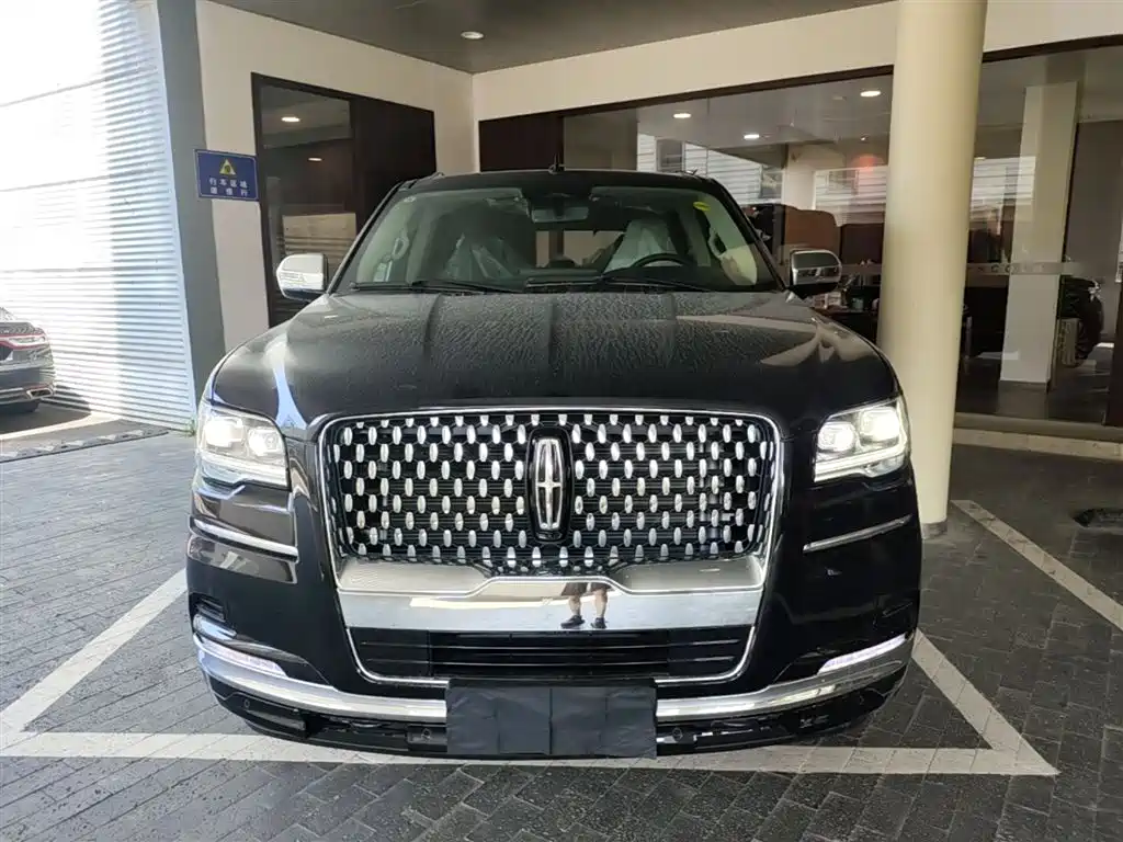 Lincoln Navigator 2024 3.5T