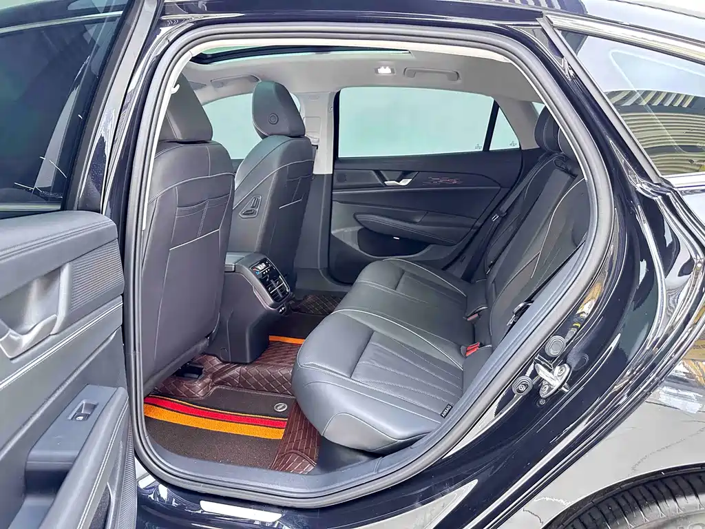 Volkswagen Passat — миниатюра 9