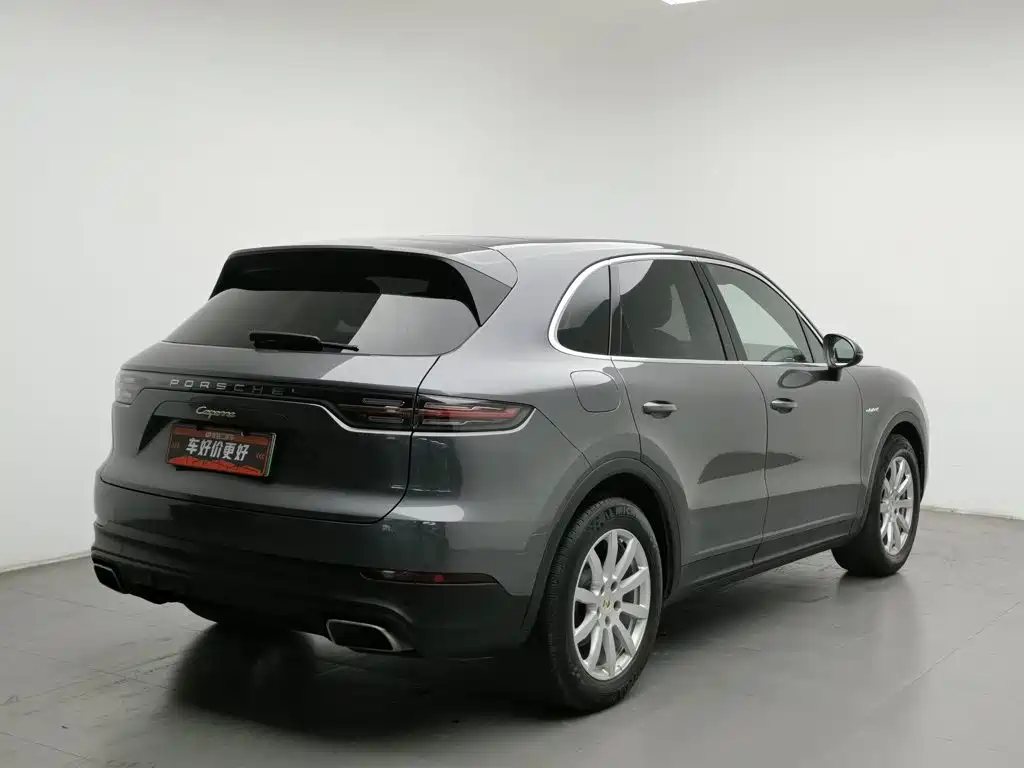 Porsche Cayenne Hybrid — миниатюра 2