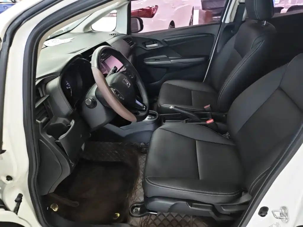 Honda Fit — миниатюра 15