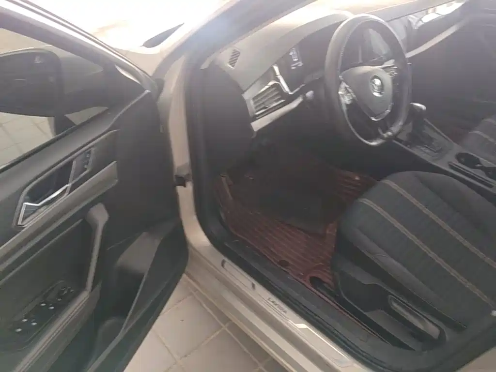 Volkswagen Lavida — миниатюра 12