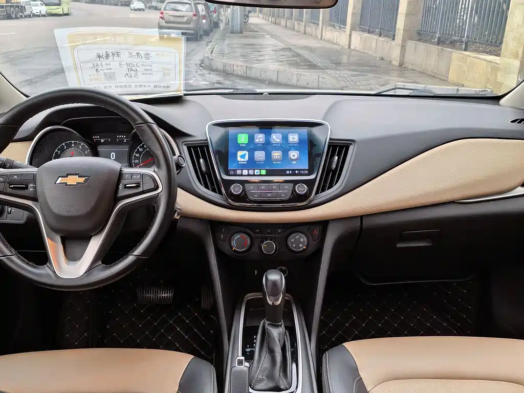 CHEVROLET CRUZE
