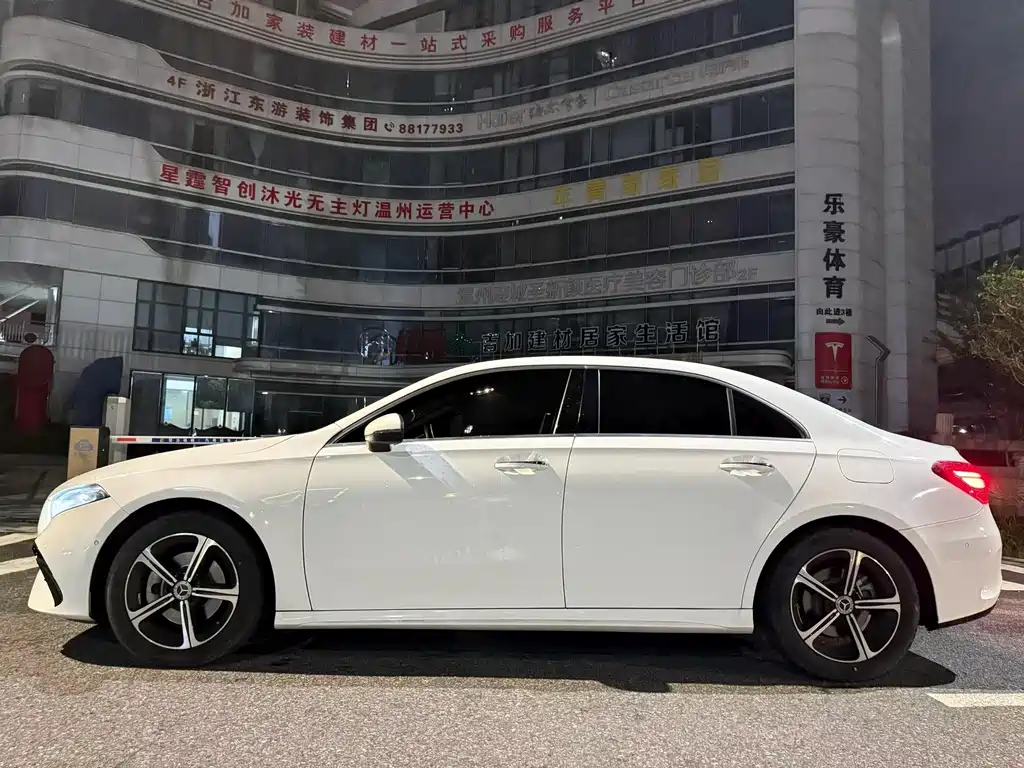 Mercedes-Benz A-Class — миниатюра 3