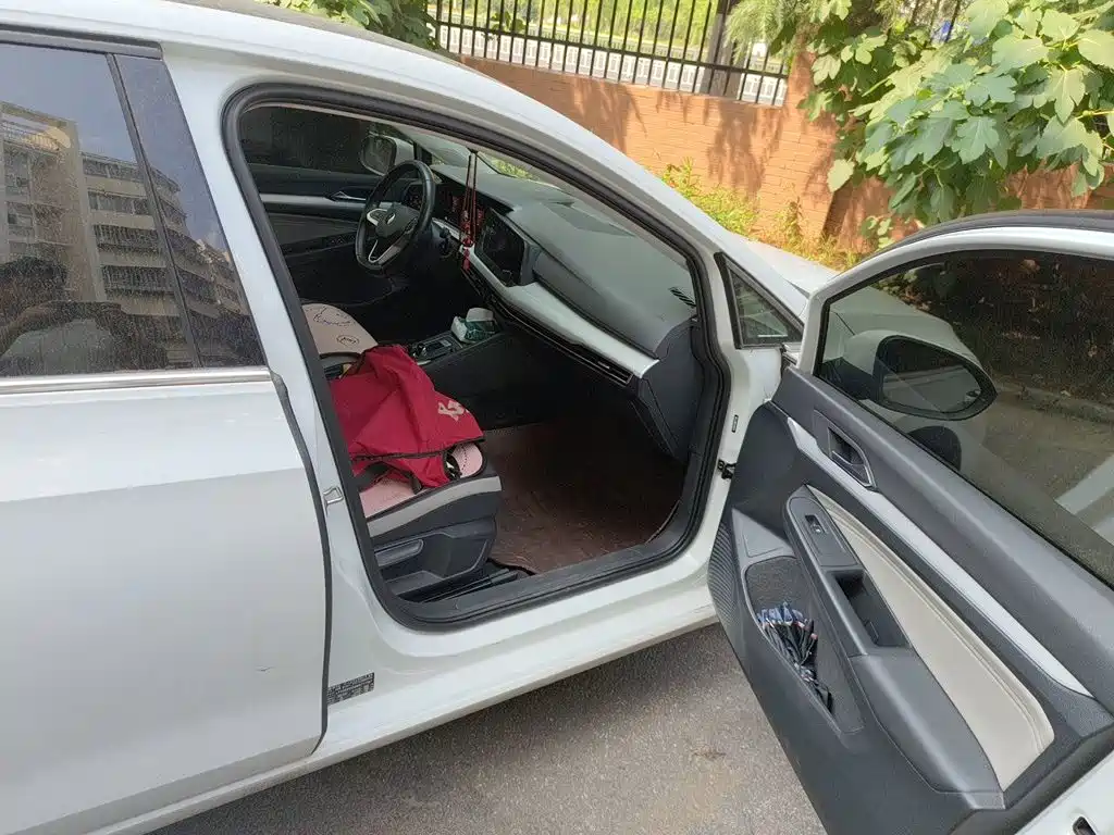 Volkswagen Golf — миниатюра 20