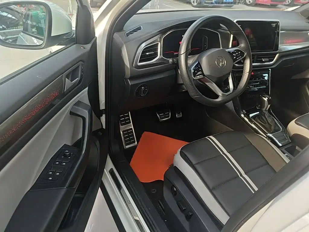 Volkswagen T-Roc — миниатюра 15
