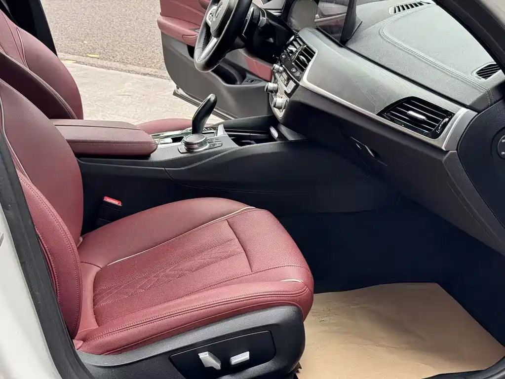 BMW 5 Series — миниатюра 8