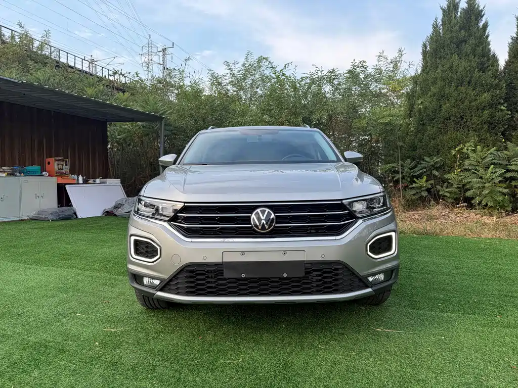 Volkswagen T-Roc — миниатюра 2