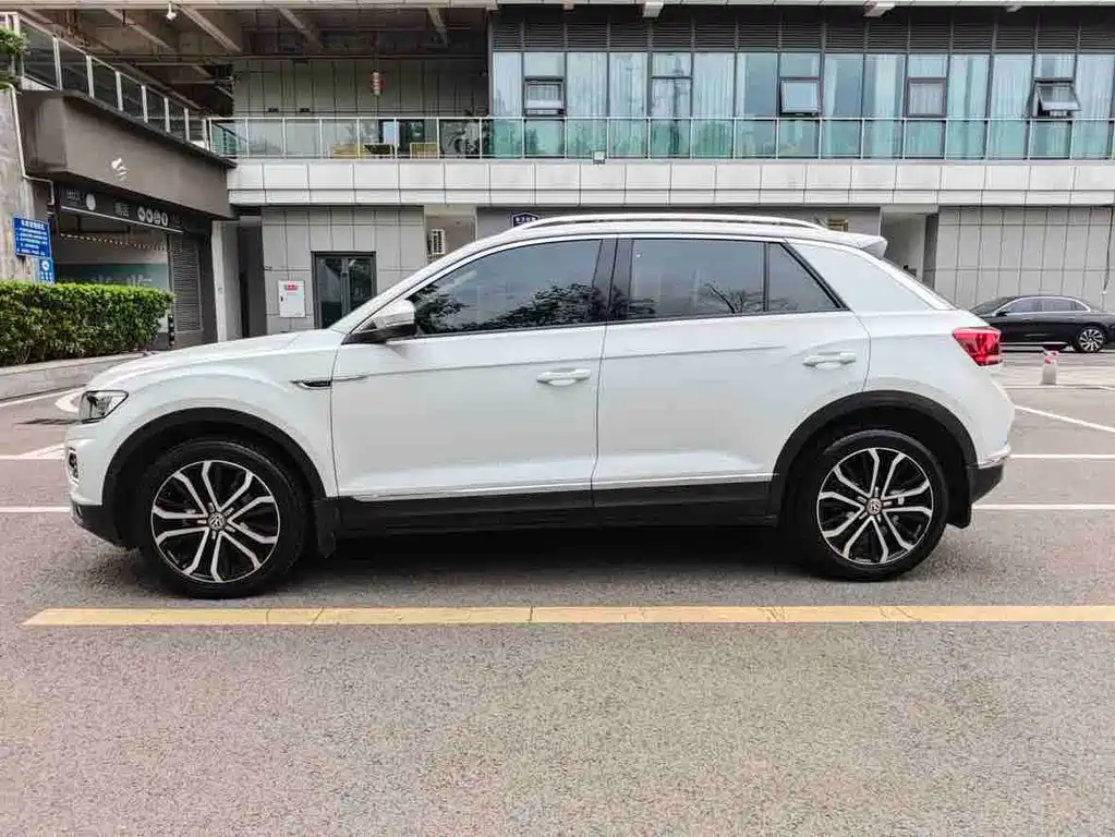 Volkswagen T-Roc — миниатюра 5