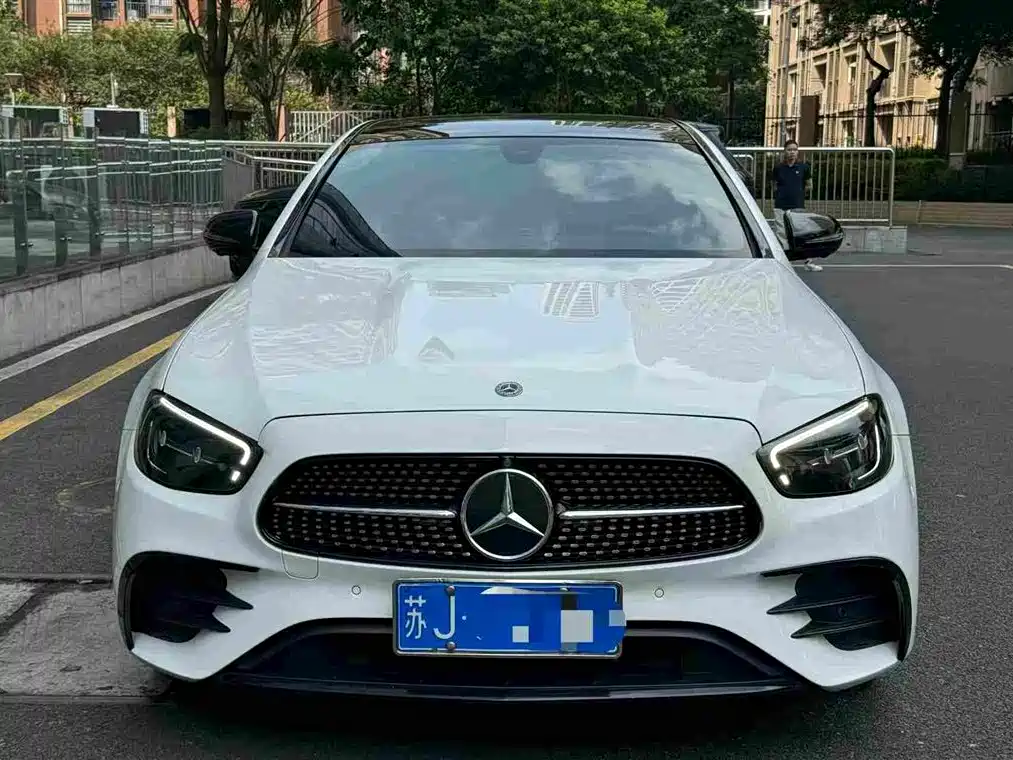 Mercedes-Benz E-Class — миниатюра 3