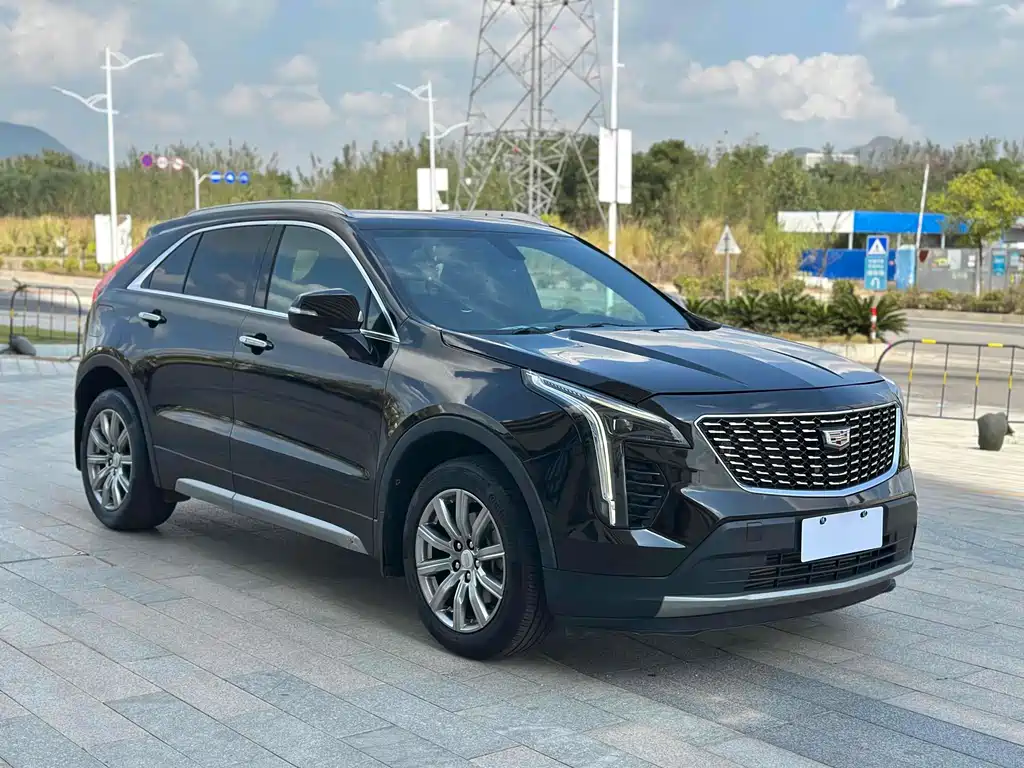 CADILLAC XT4