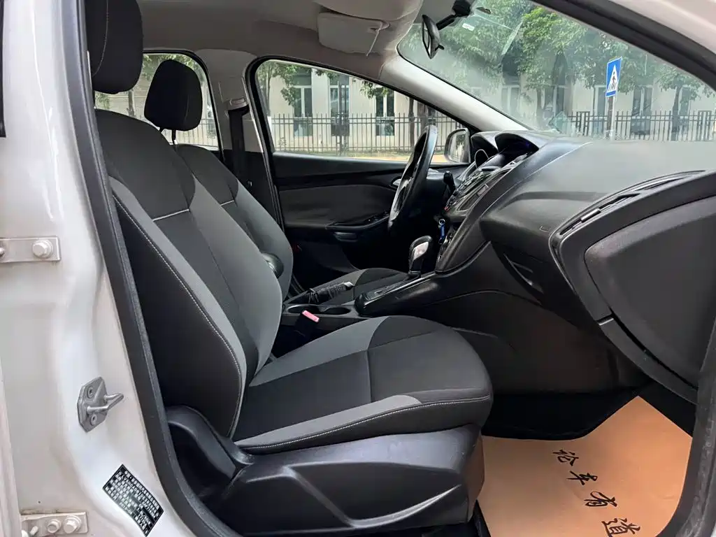 Ford Focus — миниатюра 20