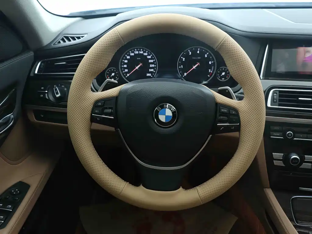 BMW 7 Series 7 2013 740Li Lead