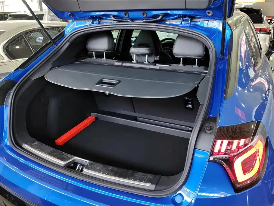 Lynk & Co 02 2018 2.0T DCT Pro V