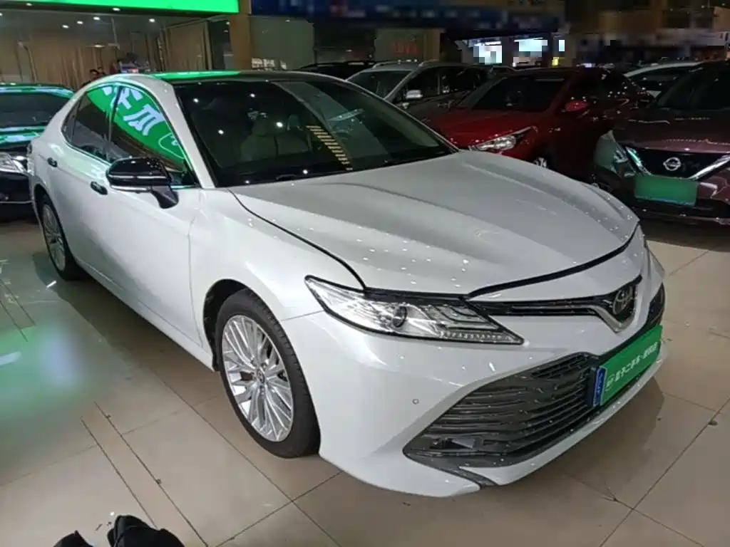 Toyota Camry — миниатюра 4