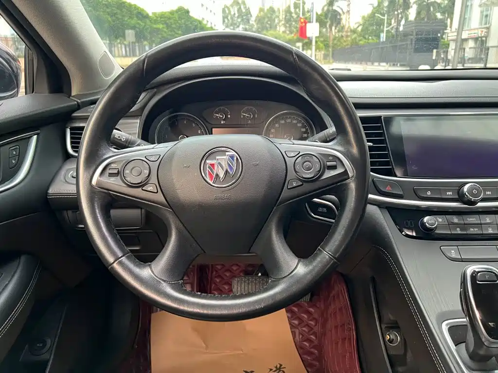 Buick LaCrosse — миниатюра 9