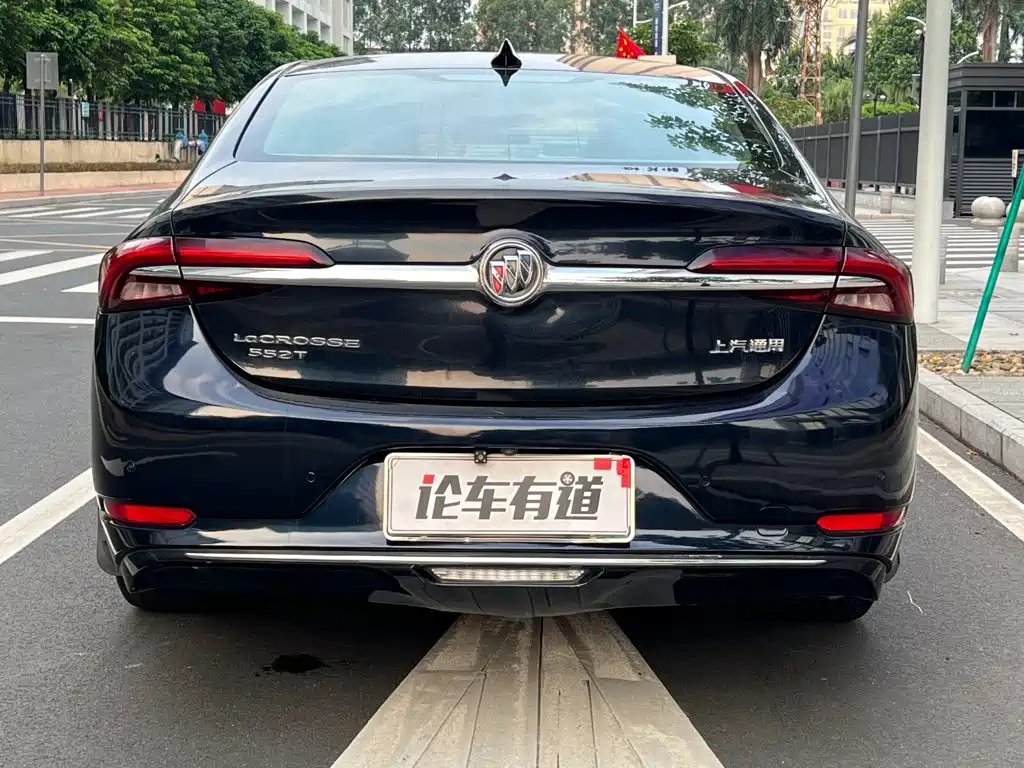 Buick LaCrosse — миниатюра 26