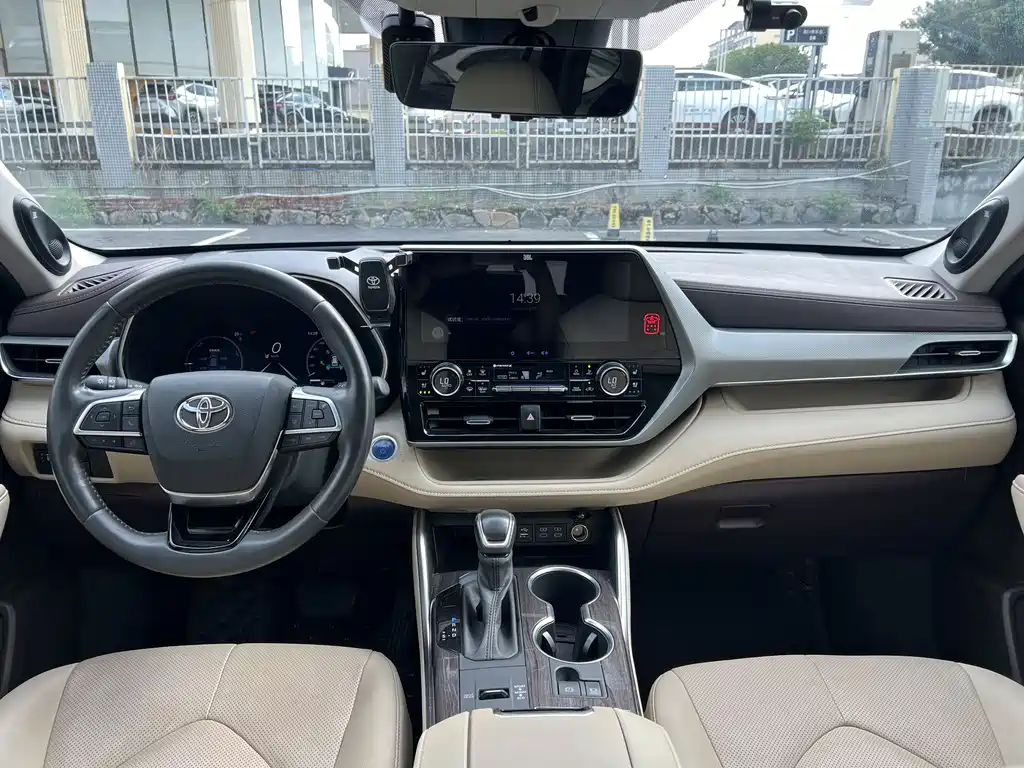 Toyota Highlander — миниатюра 7