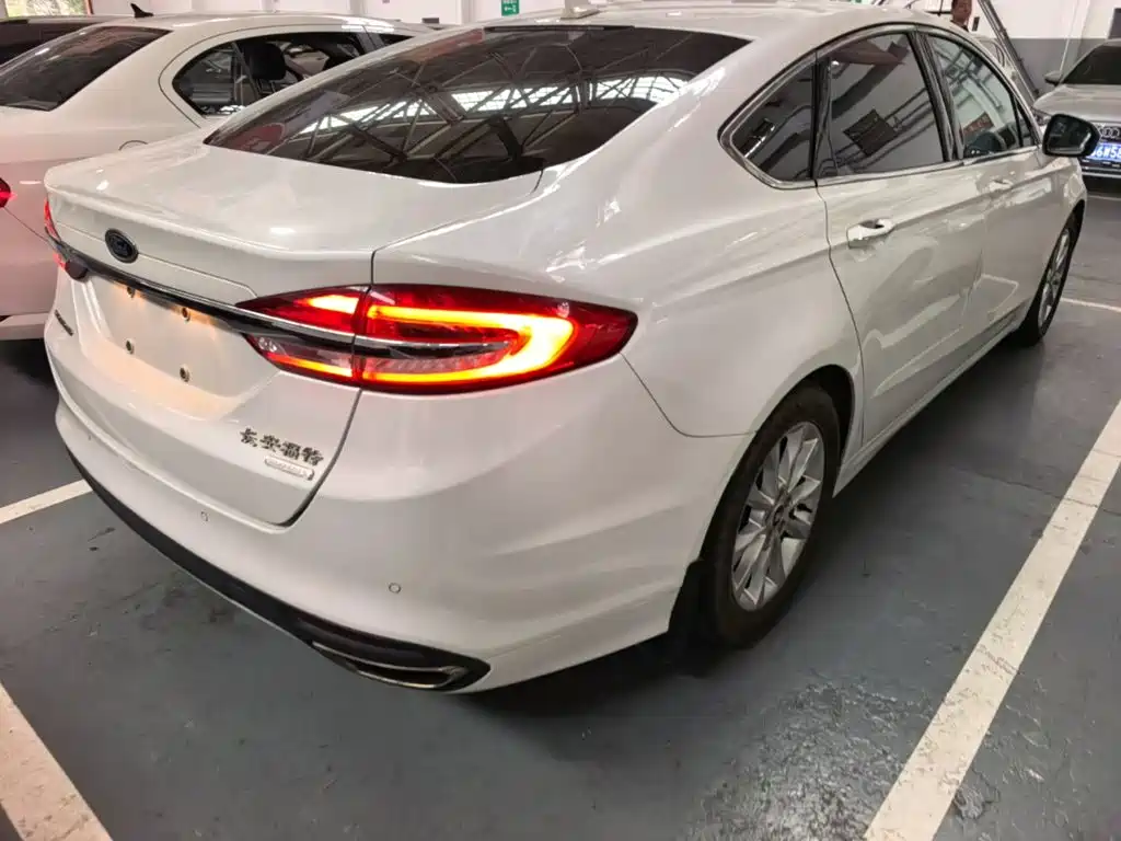 Ford Mondeo — миниатюра 8