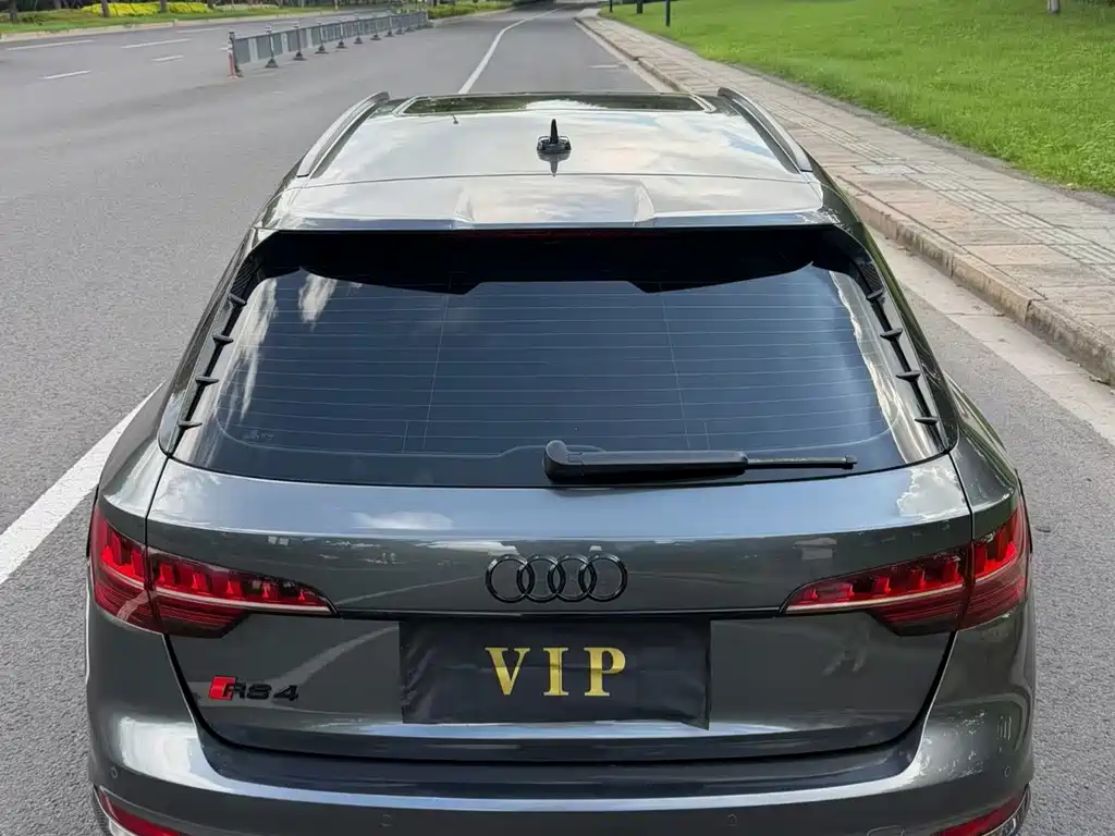 Audi RS 4 — миниатюра 8