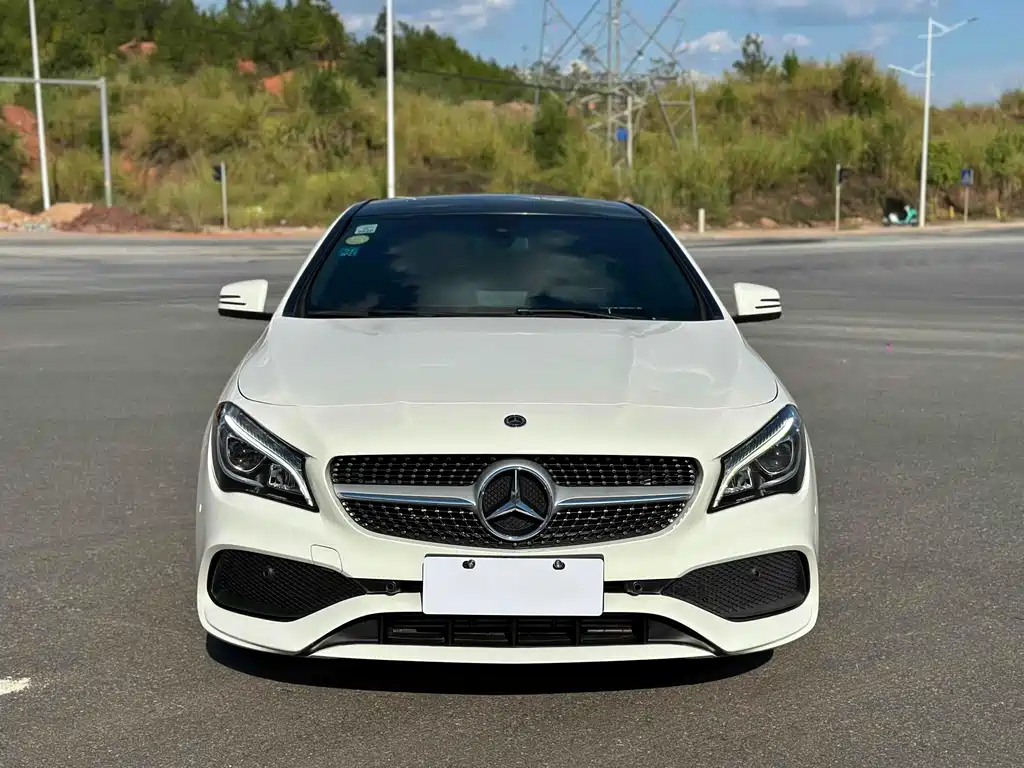 MERCEDES-BENZ CLA
