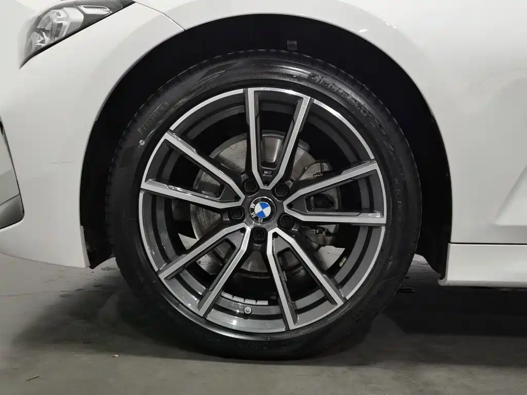 BMW 3 Series — миниатюра 17