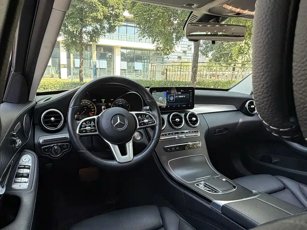 Mercedes-Benz C-Class — миниатюра 15