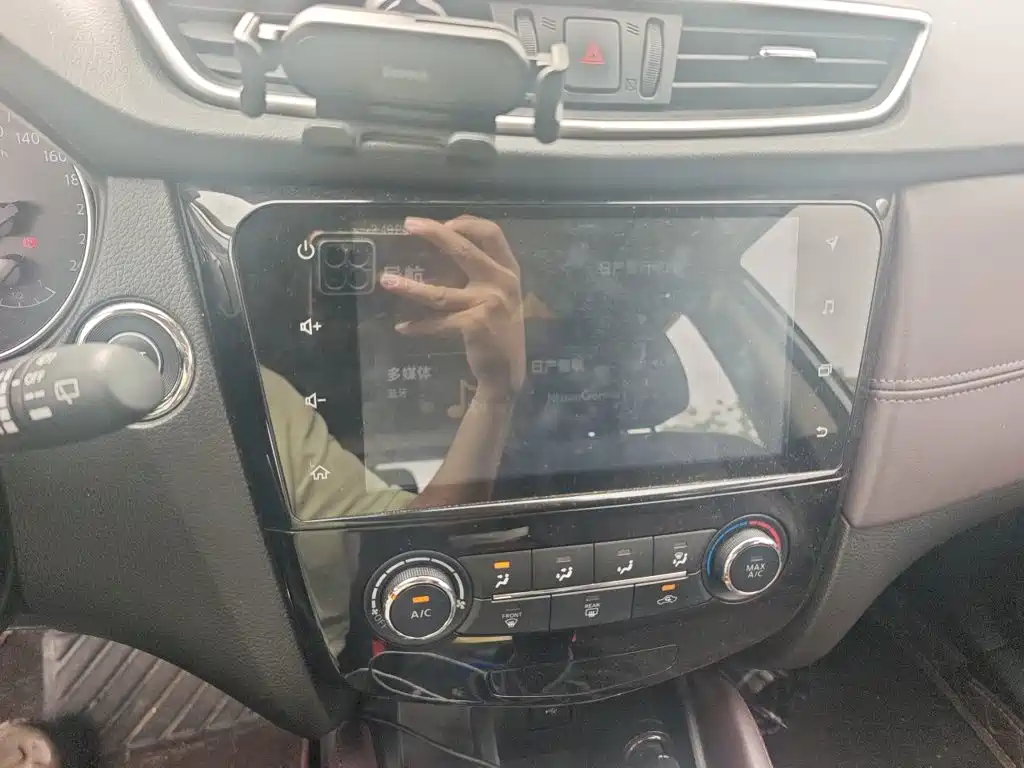 Nissan Qashqai — миниатюра 10