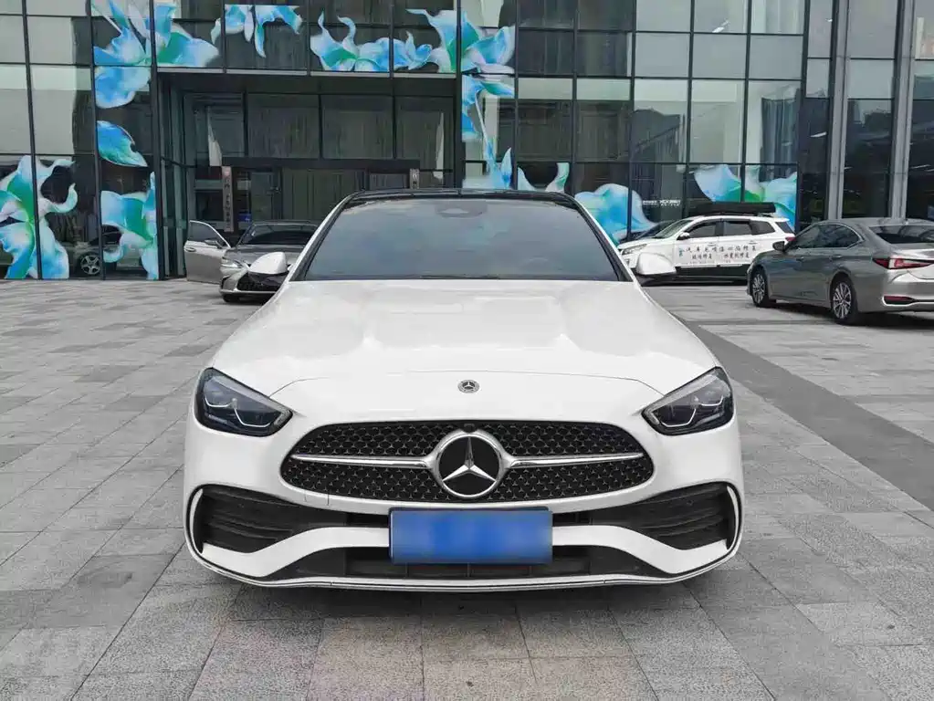 Mercedes-Benz C-Class — миниатюра 2
