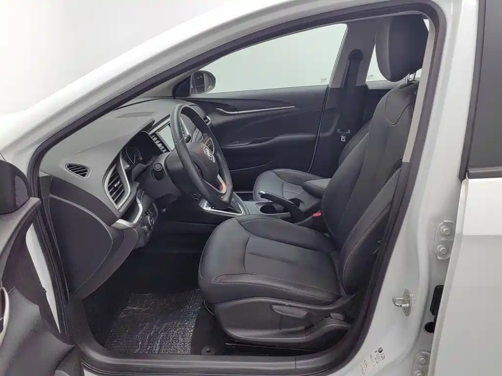Buick Excelle — миниатюра 10