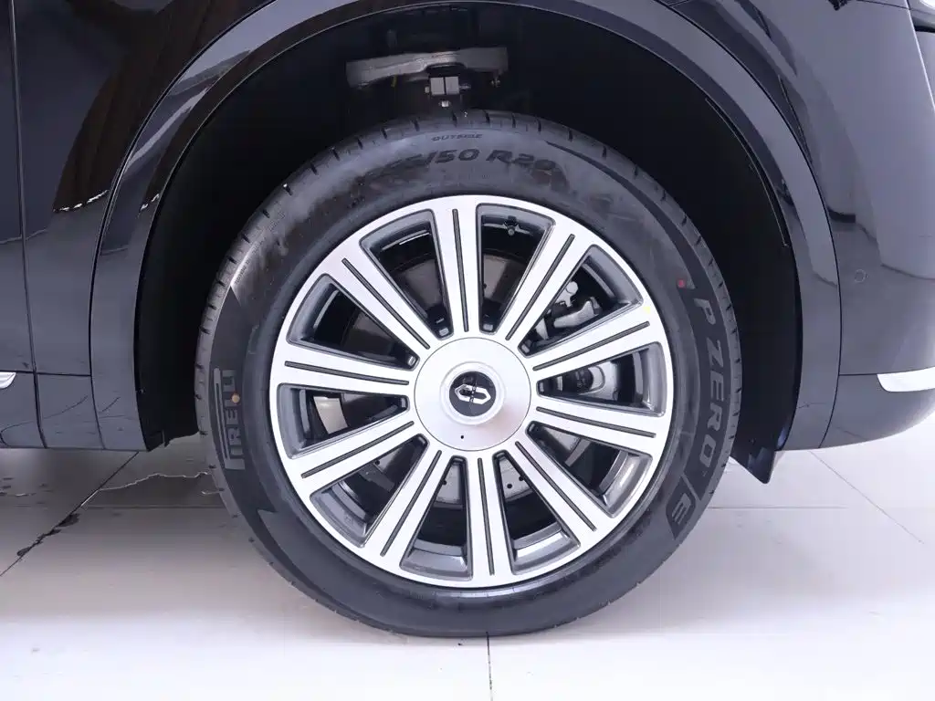 Aito M8 2025 Max+ 53.4kWh 6 мест (192 ）