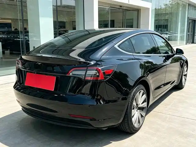 Tesla Model 3 — миниатюра 4